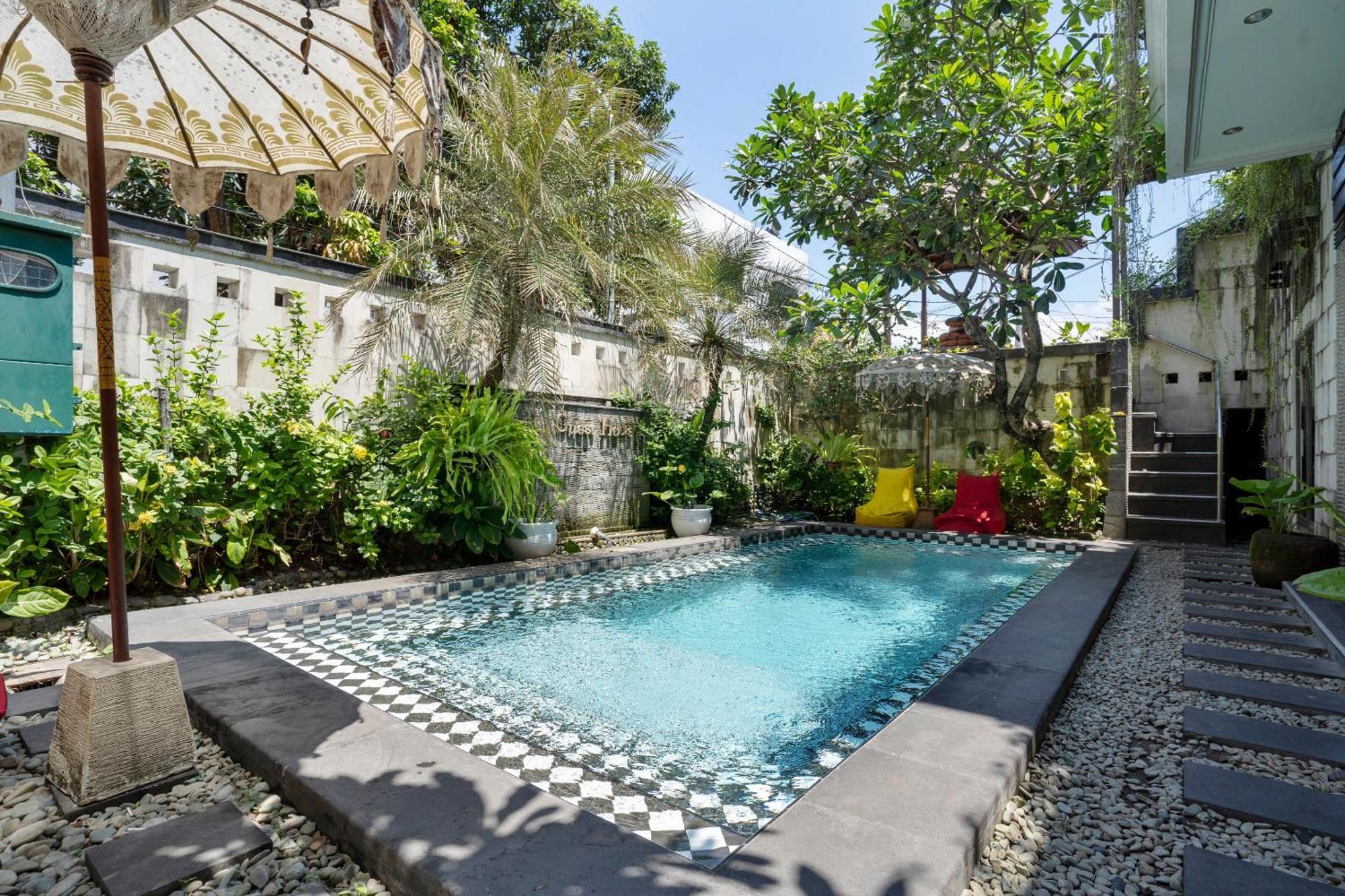Oyo 482 Anika Guest House Kuta Lombok Esterno foto